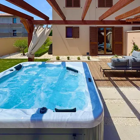3 Bedroom Awesome In *