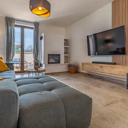 Luxurious In With Sauna Semesterbostad *