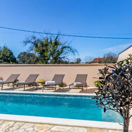 3 Bedroom Awesome In