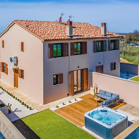 3 Bedroom Awesome In * Vodnjan