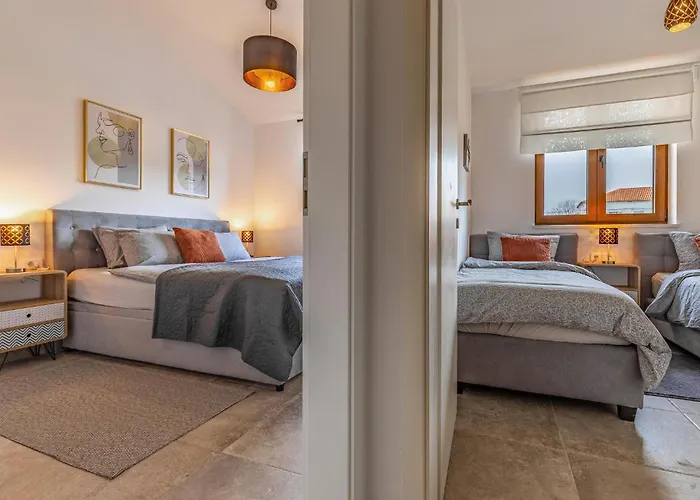 3 Bedroom Awesome In Semesterbostad