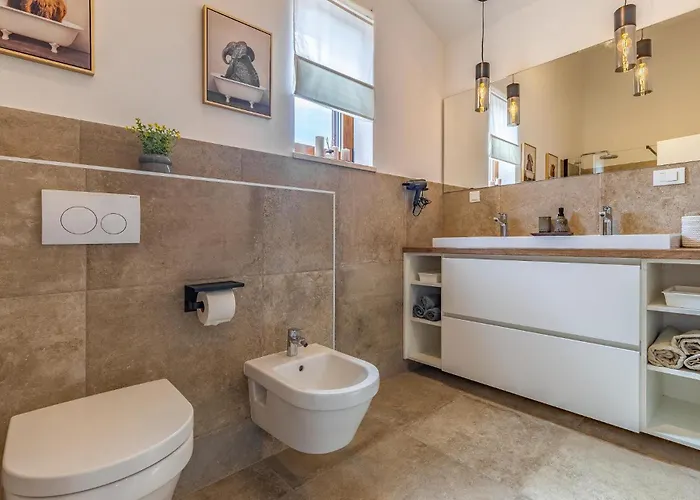 3 Bedroom Awesome In *