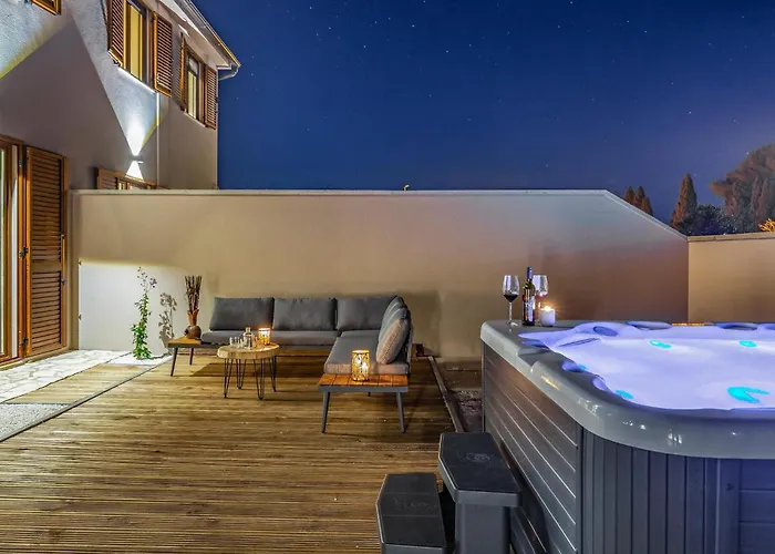 3 Bedroom Awesome In Semesterbostad *