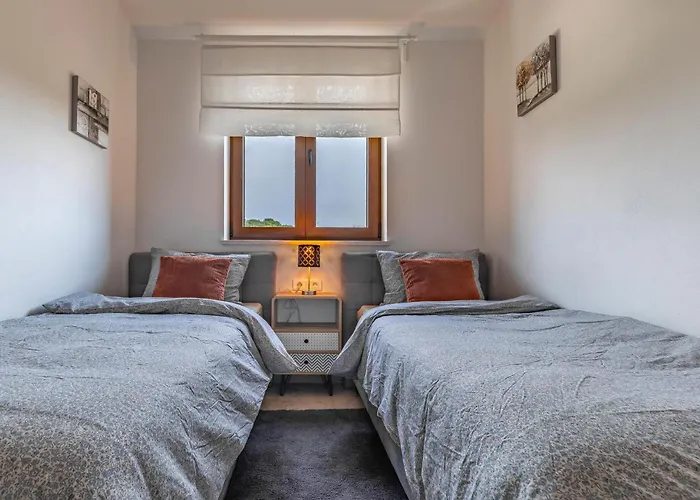 3 Bedroom Awesome In Semesterbostad Vodnjan