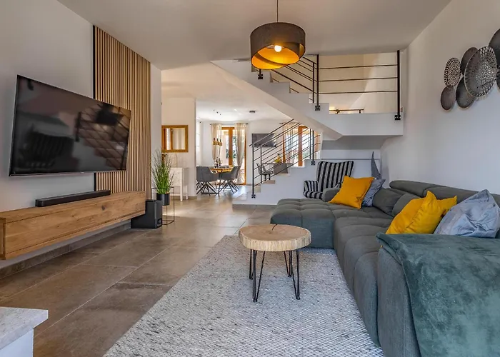 Semesterbostad 3 Bedroom Awesome In *