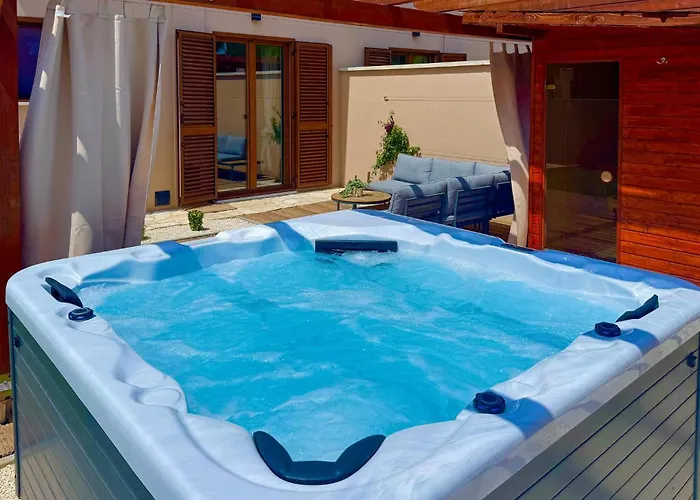 3 Bedroom Awesome In Semesterbostad *